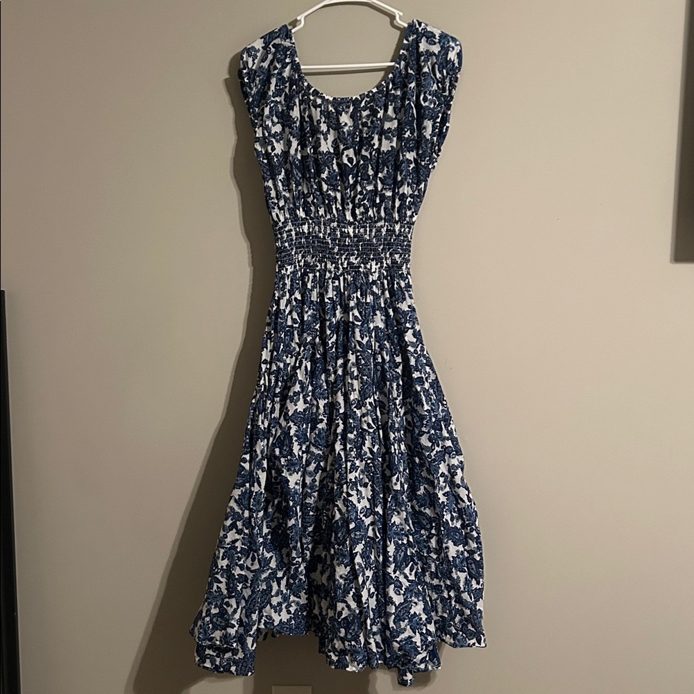 ⬇️ FINAL PRICE DROP! ⬇️ Philosophy Navy and White Floral Paisley Patterned Dress - Picture 3 of 6